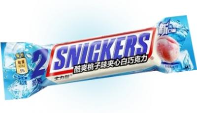 Шоколадный батончик Snickers со вкусом персика 40 гр